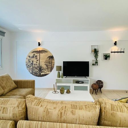 Serena'S 2-Br Apartment In Larnaca Buitenkant foto