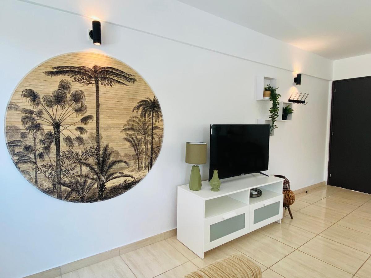 Serena'S 2-Br Apartment In Larnaca Buitenkant foto